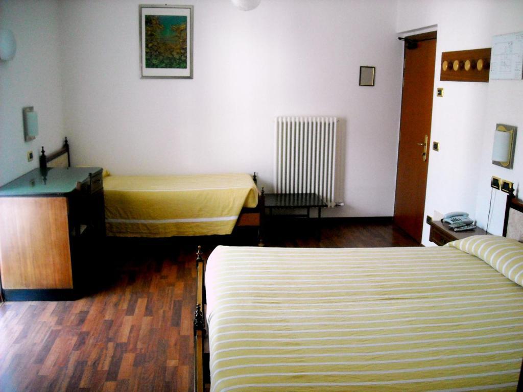 Hotel Faedo Pineta Kamer foto