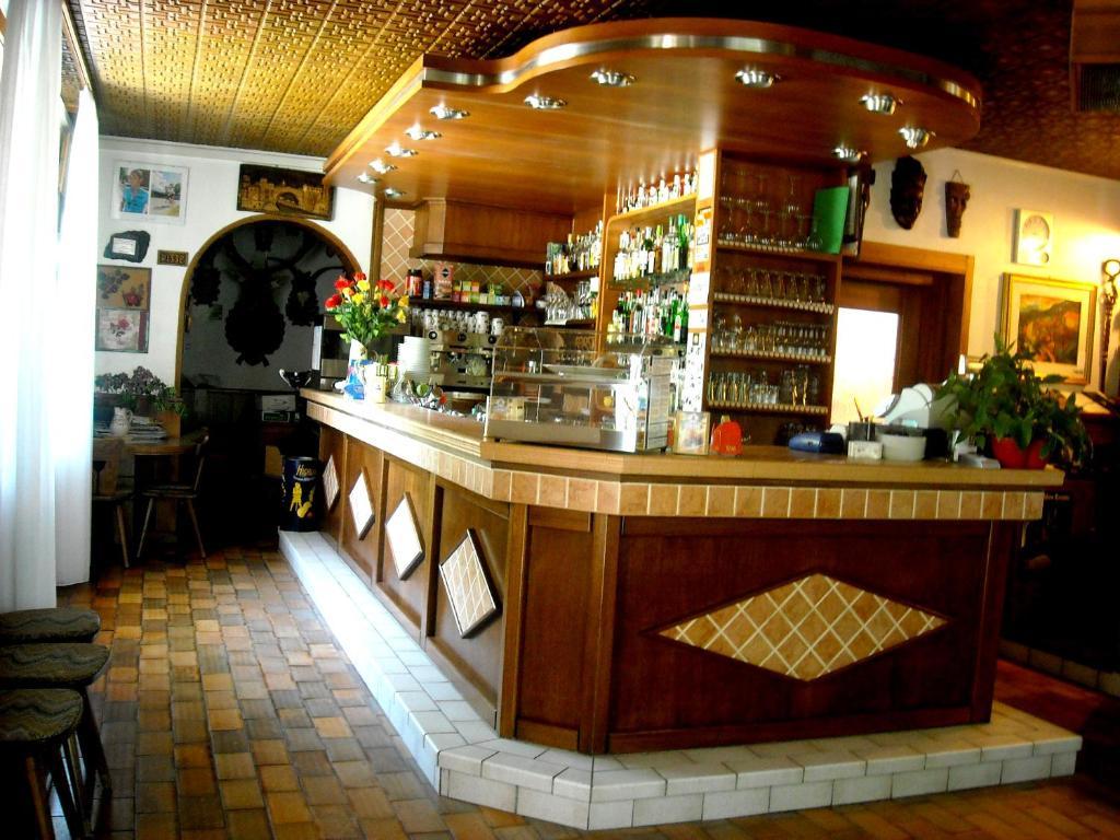 Hotel Faedo Pineta Buitenkant foto