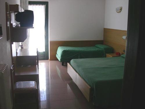 Hotel Faedo Pineta Buitenkant foto