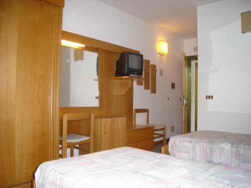 Hotel Faedo Pineta Buitenkant foto